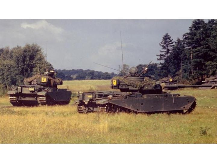 Strv 104 slutövning 1.Pbat hösten 1985.jpg