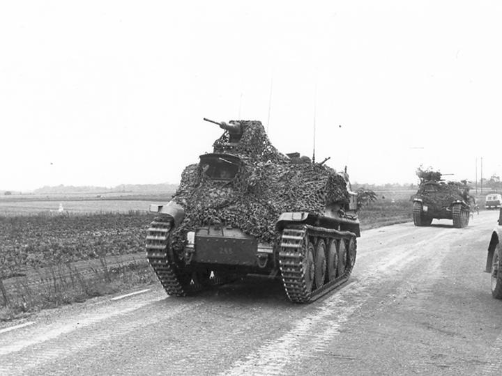 PBV 301 framrycker under AFÖ 64.jpg