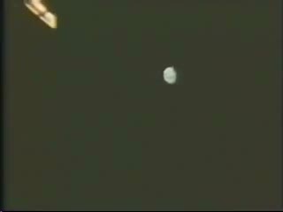 Apollo 11 på väg till månen - bild 1 - jorden visas på avstånd.jpg