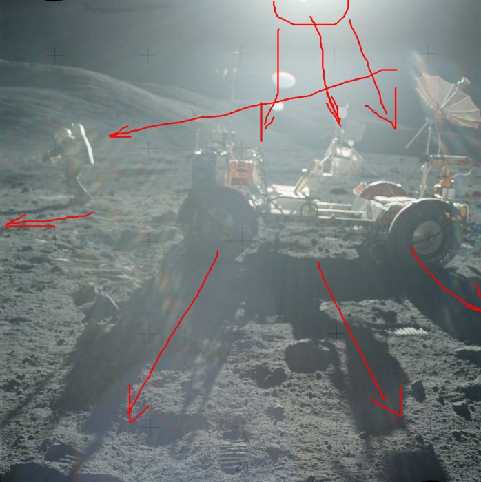 Apollo 17 - bild med två olika ljuskällor med pilmarkeringar - AS17-134-20400.jpg