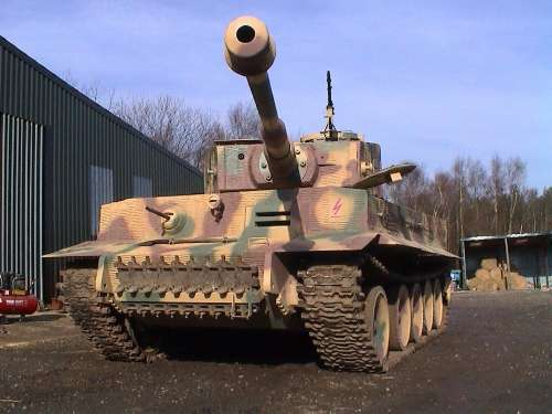 lg_tank%20going1.jpg