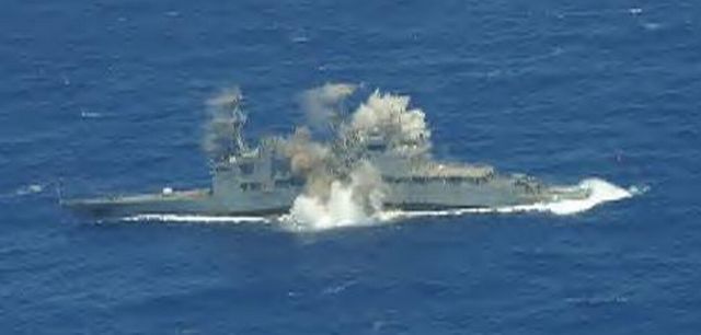 sinkex3_hit_by_usn_mk-48_torpedo.jpg