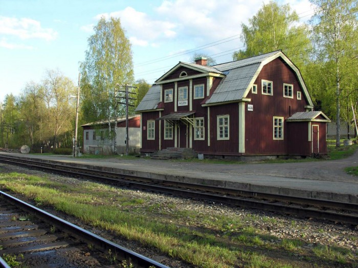 Jänisjärvi jvg-station 2006.jpg