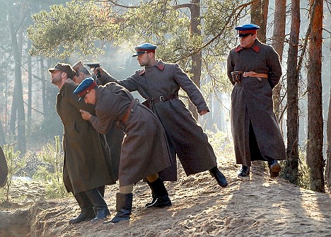 Nio gram - och ner i massgraven.jpg