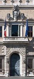 800px-Palazzo_Farnese_in_Rome.jpg