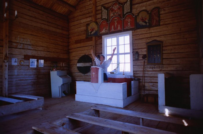 Predikstol m altartavlor.JPG