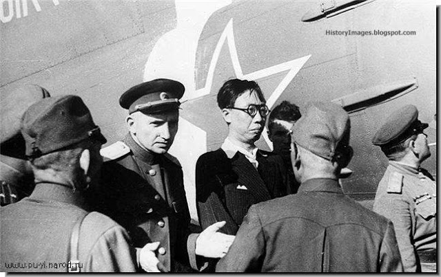 Russians-send-emperor-Puyi-to-USSR-1945.jpg