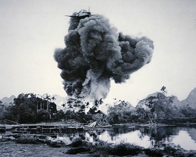 Fransk napalmbombning.jpg