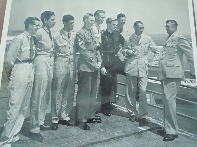 Med CAP-general paa Andrews AFB.JPG
