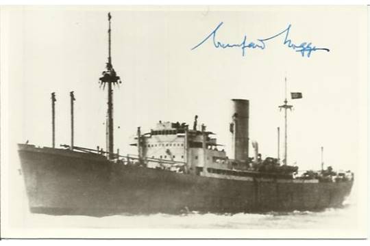 camoflerad skorsten formast.jpg