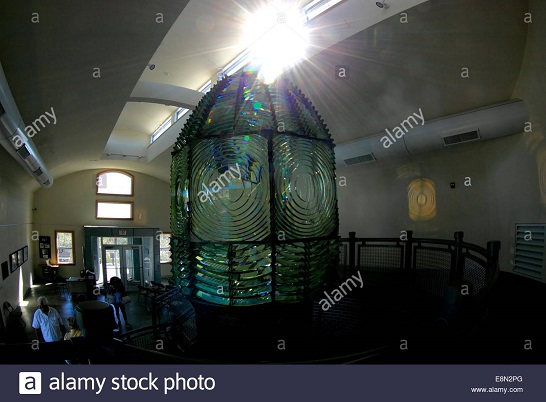 the-original-fresnel-lens-building-next-door-to-fire-island-lighthouse-E8N2PG.jpg