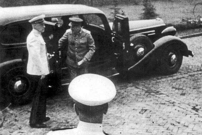 Stalins Packard V-12 (notera dørrens tjocklek).jpg