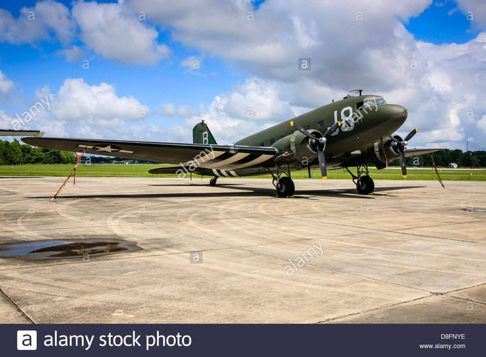 a-douglas-c47-dakota-of-d-day-fame-at-the-fantasy-of-flight-airfield-D8FNYE.jpg