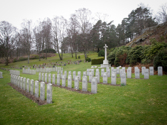 Krigskyrkogård.jpg