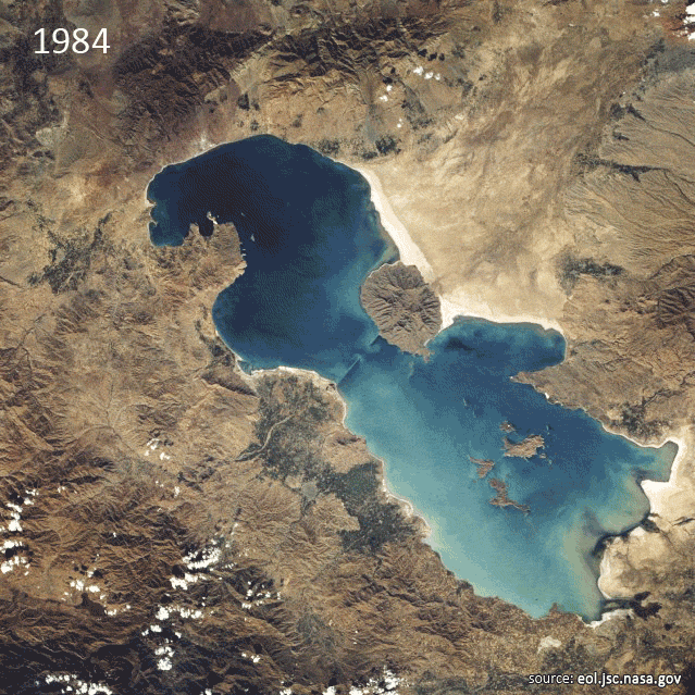 Urmia_lake_1984_to_2011.gif