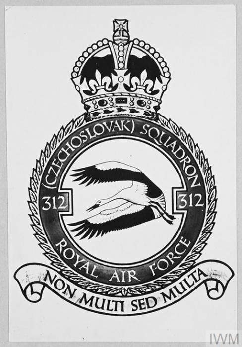 312CzSqn.jpg