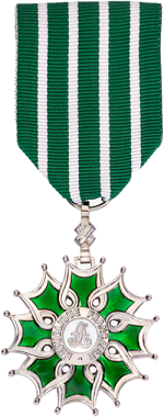Chevalier_de_l'ordre_des_Arts_et_des_Lettres_2.png