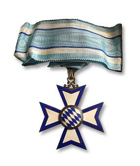 Bayerischer_Verdienstorden_Herrenausführung_Avers_noBG.jpg