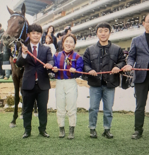 globalhit-jockey.jpg