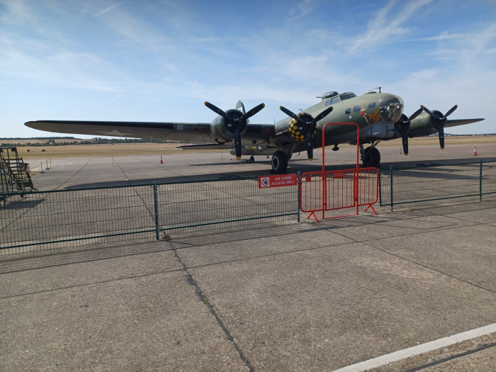 B17.jpg
