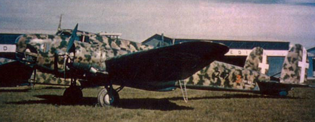 Fiat BR.20M nedskjuten den 11 November 1940.jpg