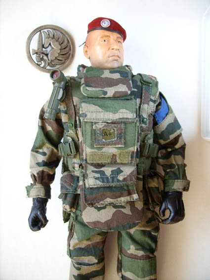 Legion Etrange helfigur.jpg