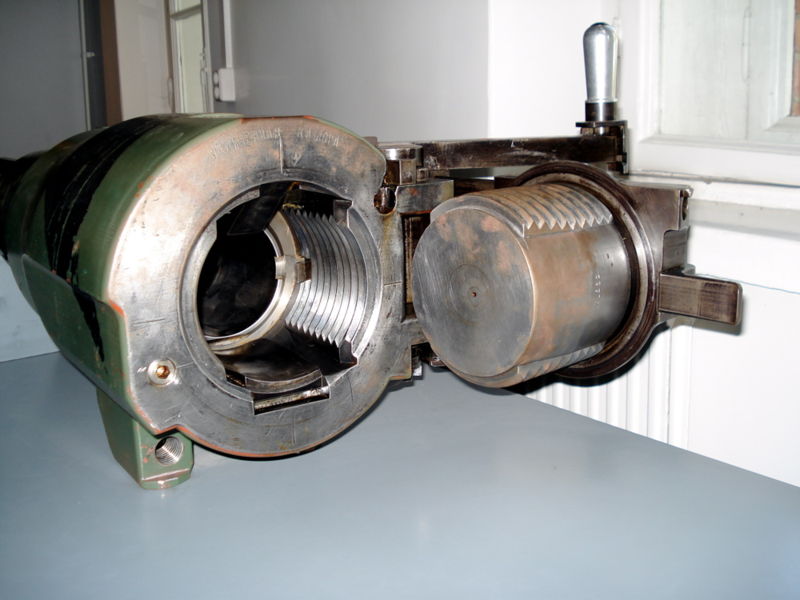 Interrupted screw breech.jpg