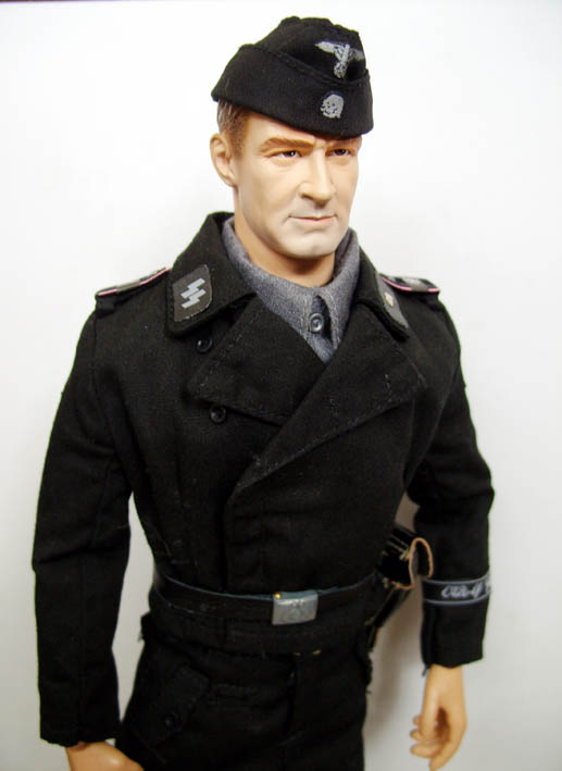 LAH panzer halvfigur.jpg