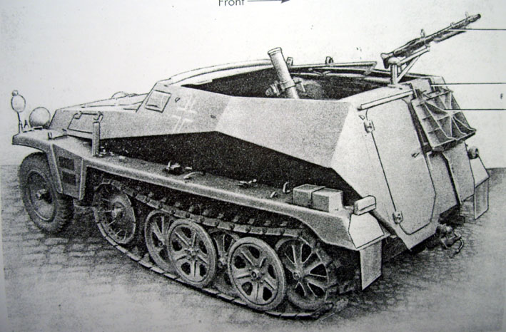 SdKfz 250-7 bakifrån.jpg