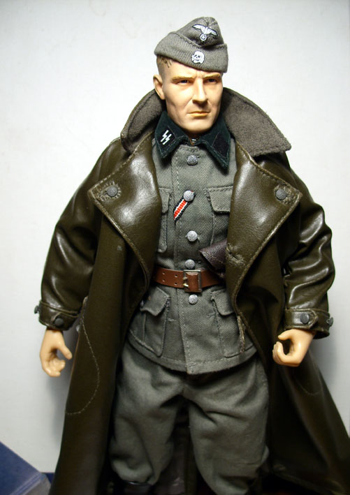 Regnrock som ser ut som läder.jpg