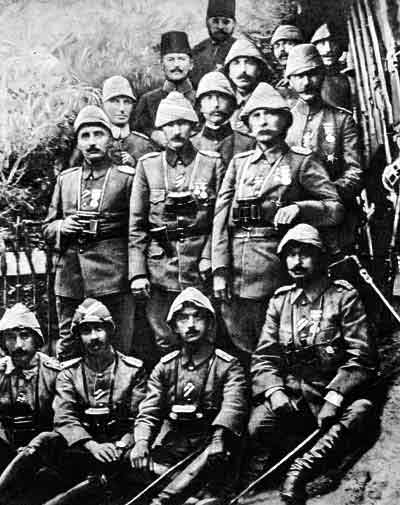 M_Kemal%20with%20Esat%20Pasha.jpg
