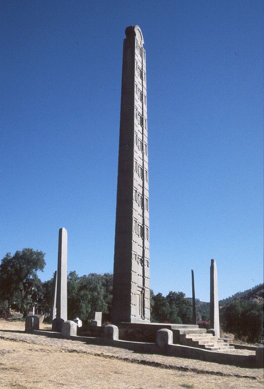 omstridd stenpelare.jpg