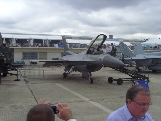 SI852305.JPG