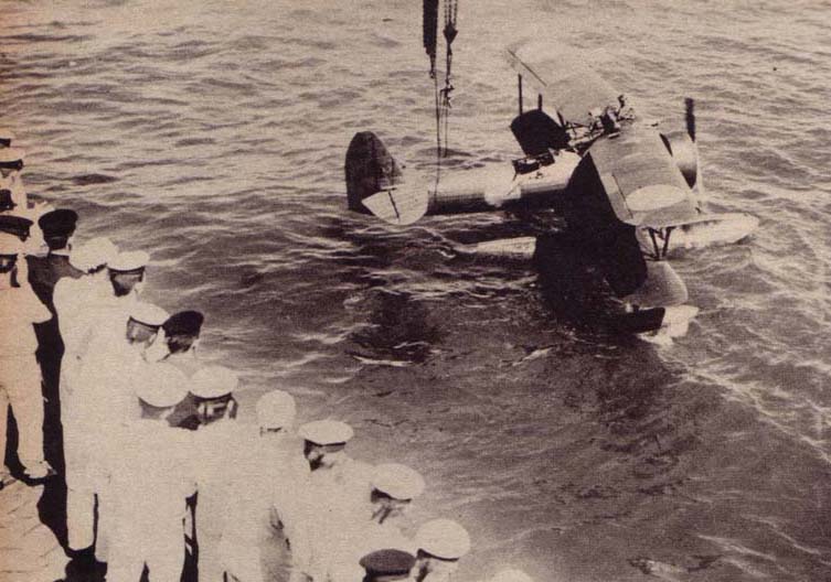 Nakajima E4N med HK Orion.jpg