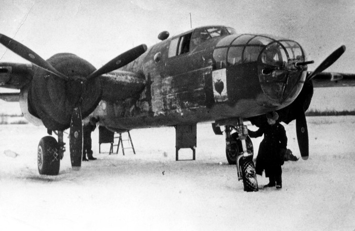 B-25 vintern43-44.jpg