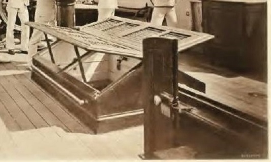 skylight paa baatdaecket.jpg