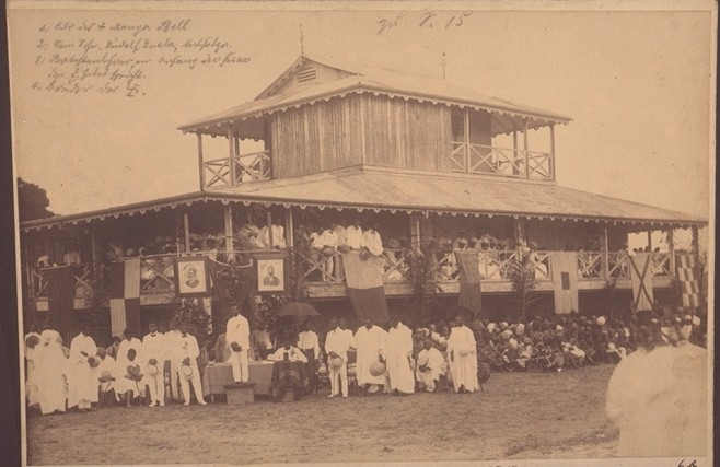 hans begravning....jpg