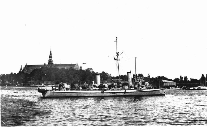 HMS Kapella.jpg