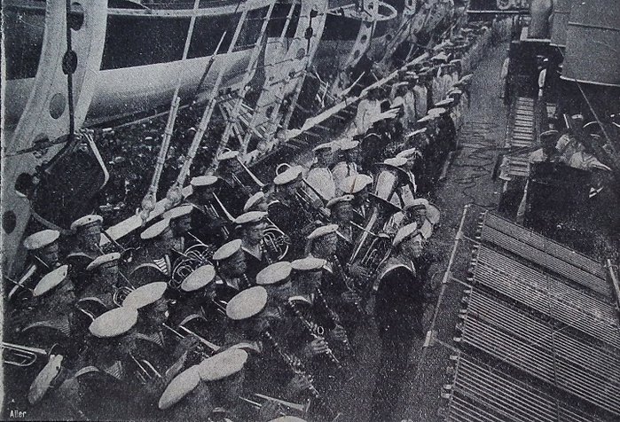 alla slagskeppen hade egen orkester.jpg