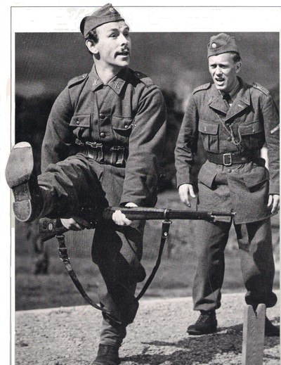 Soldat Bom i høgform.jpg