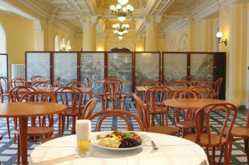 szechenyi_thermal_bath_budapest_buffet.jpg
