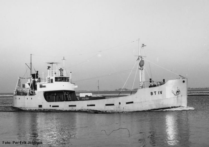 liten svensk tankbaat.jpg