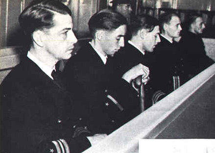 fem krigsførbrytare-.jpg
