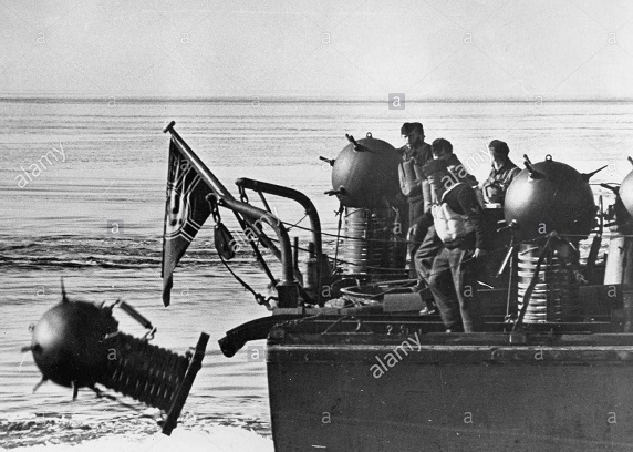 tyska EMB-minor med ankaren.jpg