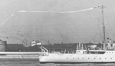 en mycket laaang vimpel -.jpg