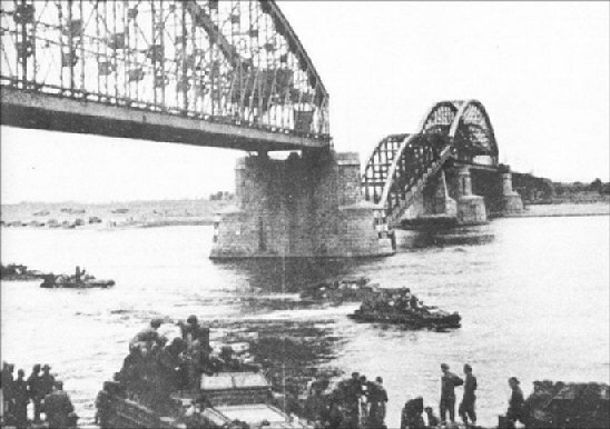 Nijmegen_Railway_Bridge1944.jpg