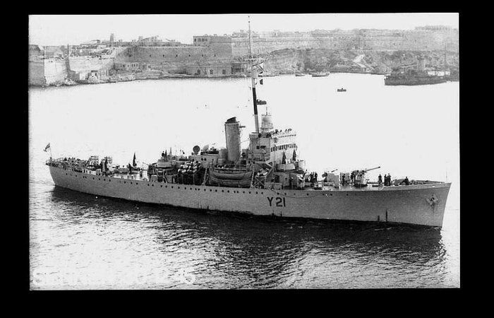 HMS Sennen.JPG
