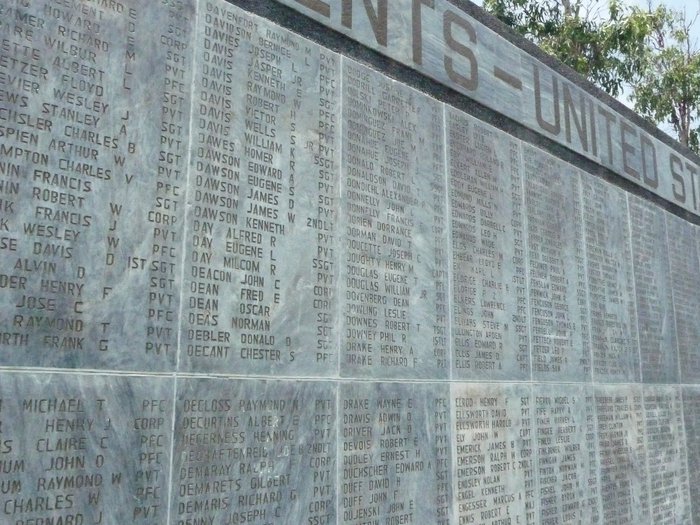 Memorial wall.JPG