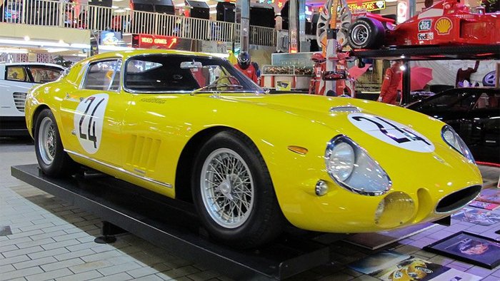 Ferrari GTB 1964.jpg