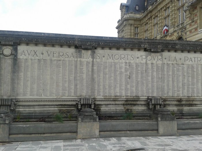 minnesmärkeversailles.jpg